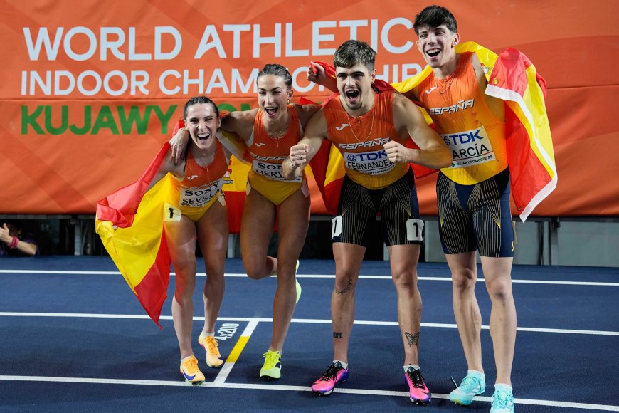 España se cuelga la medalla de plata en el relevo mixto 4x400 en los Mundiales de atletismo