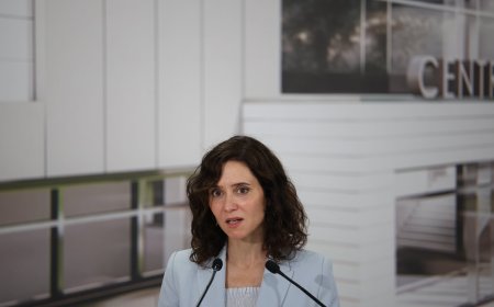 Ayuso insiste en no trasladar el Guernica a Bilbao: “Me parece que es cateto. La cultura es universal”