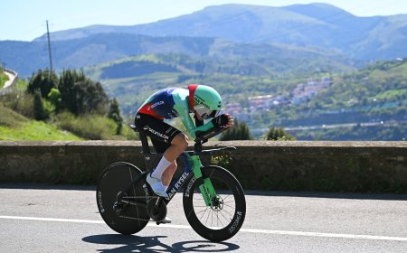 La sangre joven de Paul Seixas pide paso contra Ayuso, Del Toro y el viejo Roglic en la Itzulia