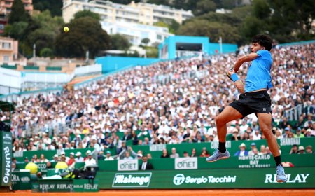 Alcaraz, con menos dudas y 300 victorias hacia las semifinales de Montecarlo