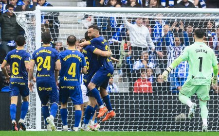 Un gol de Lucas Boyé en el 98 amarga la fiesta de la Real Sociedad a una semana de la final de Copa