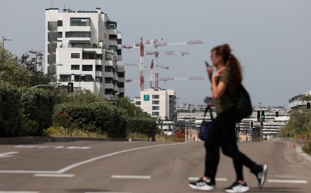 Valdebebas, el barrio que nació hace dos décadas como emblema del nuevo urbanismo y hoy es lo opuesto al modelo de Almeida