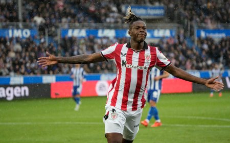 La mejor versión de Nico Williams impulsa al Athletic y deja tocado al Alavés