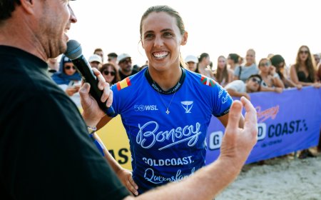 Nadia Erostarbe, tercera en la australiana Snapper Rocks, ya tutea a las mejores surfistas del mundo