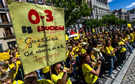 El conflicto en las escuelas infantiles de Madrid se enquista tras un mes de huelga: “Nuestra vocación no paga facturas”