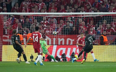 Bayern Múnich - PSG en directo | Kane marca a falta de dos minutos, pero el Bayern necesita otro gol