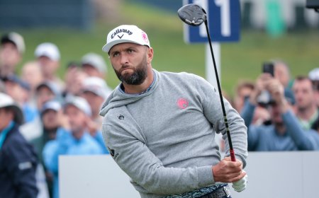 Jon Rahm emerge con dos golpes geniales en el inicio del Campeonato de la PGA