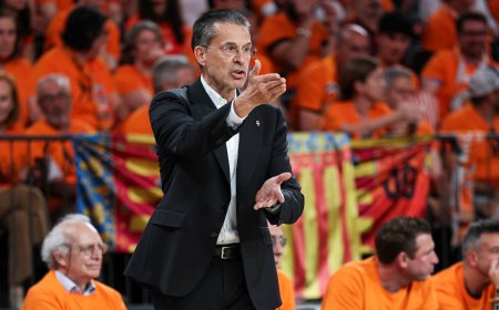 Pedro Martínez, entrenador, guía y arquitecto del Valencia Basket que aspira a hacer historia en la Euroliga