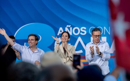Ayuso, a Sánchez: “Tiene miedo a convocar elecciones y pasar a ser vecino de Ábalos y Koldo”