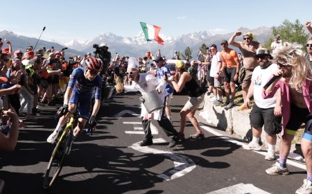 Jonas Vingegaard ya viste la maglia rosa del Giro de Italia