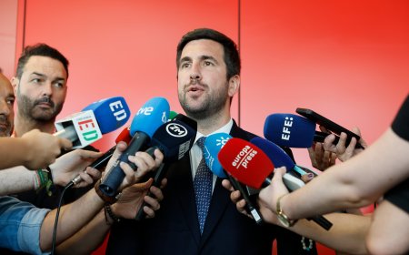 Enrique Riquelme presenta su candidatura a la presidencia del Real Madrid: “Pido a los socios que no tengan miedo”