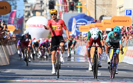 Milagro en Milán: el noruego Dversnes gana en fuga la etapa más llana del Giro de Italia