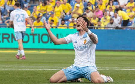 El Real Zaragoza desciende a Primera RFEF y desaparece del fútbol profesional tras 77 años