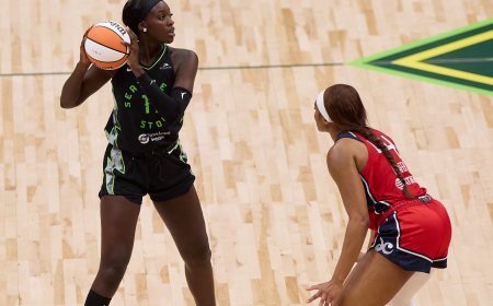 Awa Fam debuta en la WNBA con 10 puntos y dos rebotes