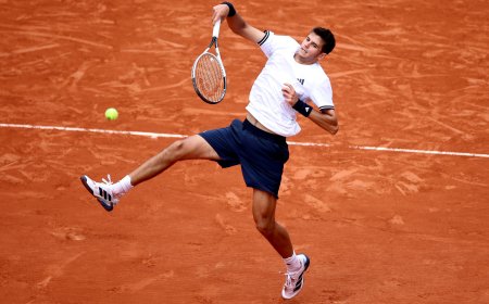 Rafa Jódar remonta a Carreño y se endurece rumbo a cuartos de Roland Garros
