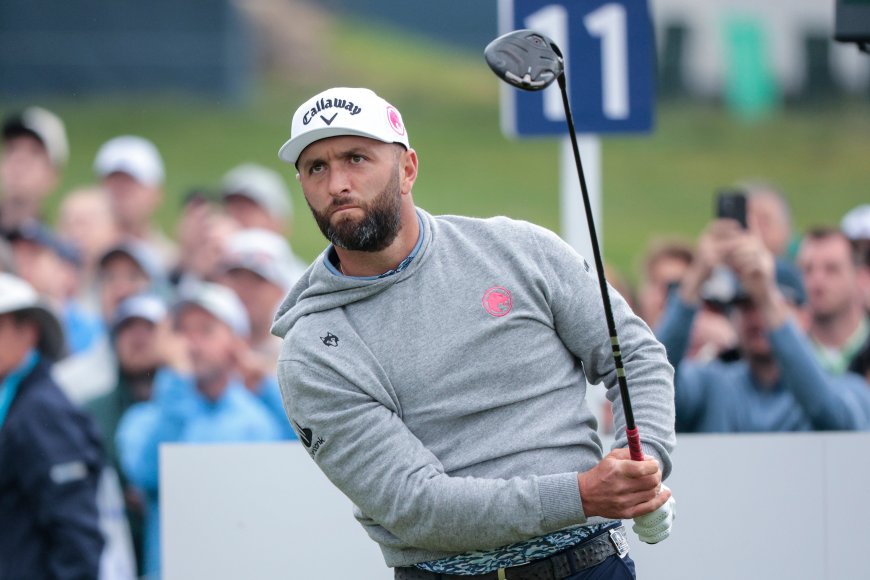 Jon Rahm emerge con dos golpes geniales en el inicio del Campeonato de la PGA