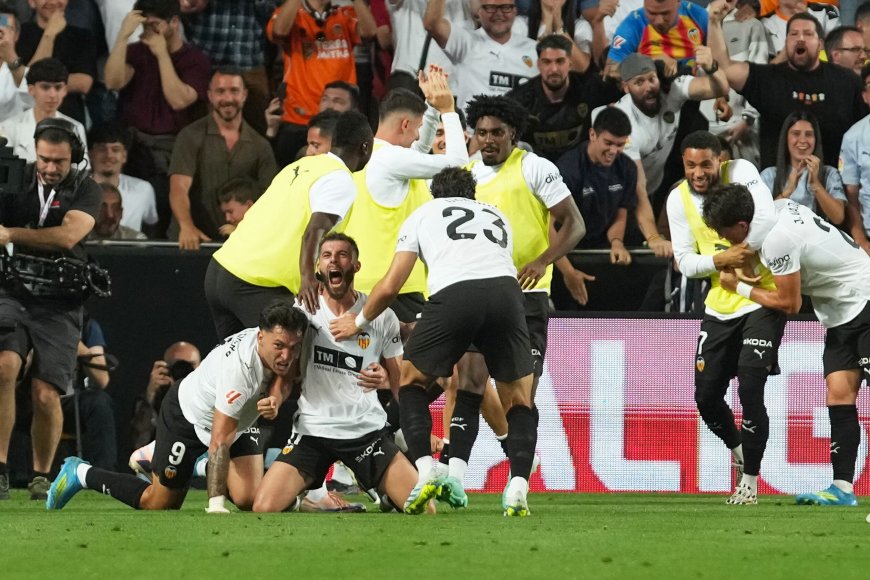 La gran victoria del Valencia contra el Barça no le sirve para alcanzar Europa