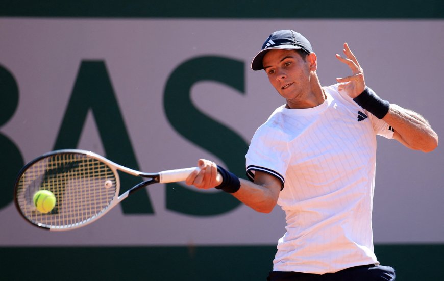 Alex Michelsen - Rafa Jódar, en directo; el español se lleva el primer set en el desempate