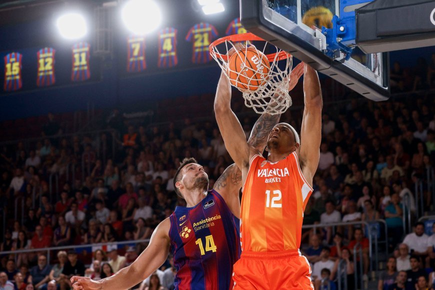 El Valencia Basket aplasta al Barcelona y termina segundo de la ACB