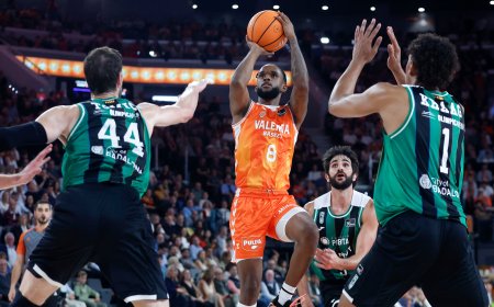 La liga ACB más imprevisible y ajustada abre las semifinales: Barcelona-Tenerife y Valencia-Joventut