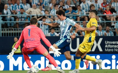 El Málaga de los canteranos saca su billete para luchar por el ascenso a Primera