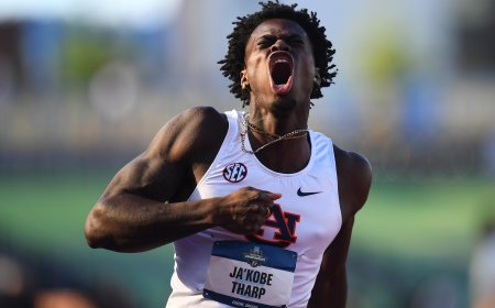 Como un huracán, un joven de 20 años, Ja’Kobe Tharp, bate el récord del mundo de los 110m vallas (12,75s)