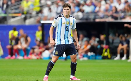 Julián Alvarez pide salir del Atlético y el club rojiblanco se plantea denunciar al Barça ante la FIFA: “No puedo esconderme, lo mejor es una transferencia, quiero cumplir mi sueño”