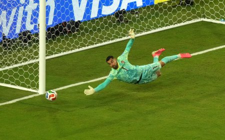 Solo las paradas de Diogo Costa frenan a una Colombia desatada ante la decepcionante Portugal