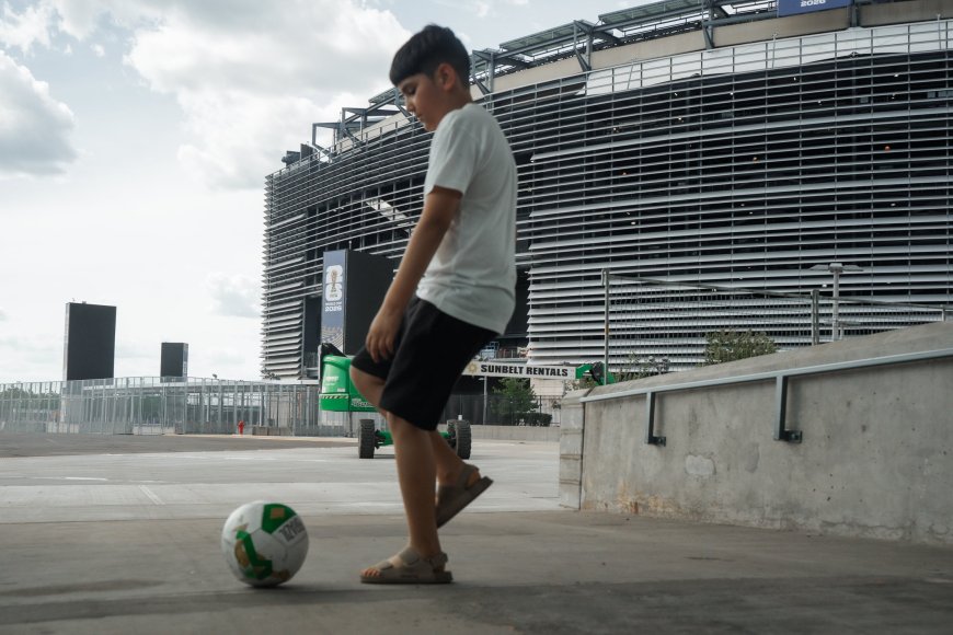 Menos mal que nos queda el Mundial