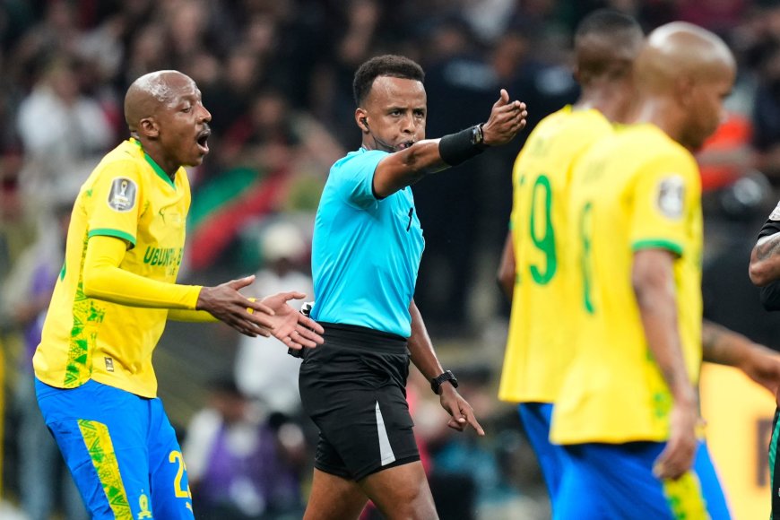 El árbitro somalí Omar Artan se perderá el Mundial al prohibirle la entrada a Estados Unidos