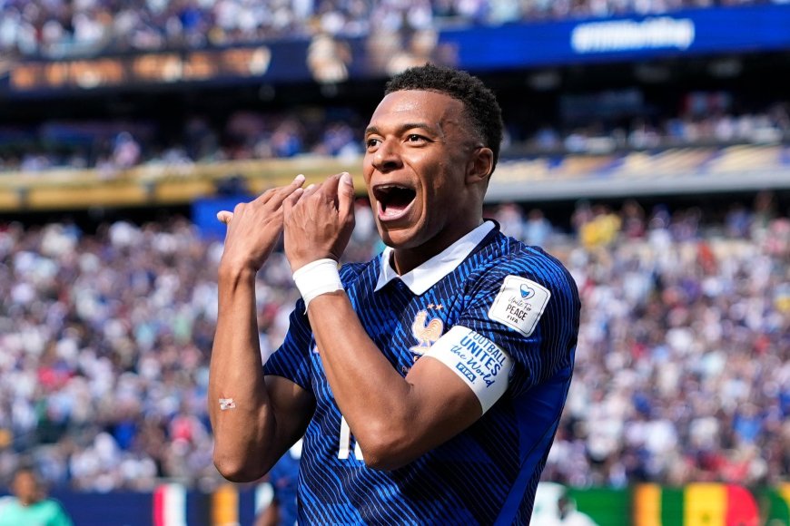 Kylian Mbappé: “Messi es el mejor junto a Cristiano”