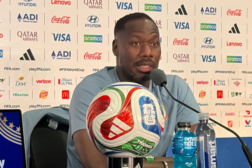 Senegal espera a la Noruega de Haaland en medio de un volcán en su concentración