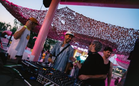 Tres planes para comenzar el verano en Madrid: una fiesta electrónica, el regreso de Mon Laferte y una piscina para escapar del calor