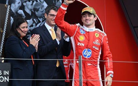 Leclerc celebra la desgracia de Antonelli