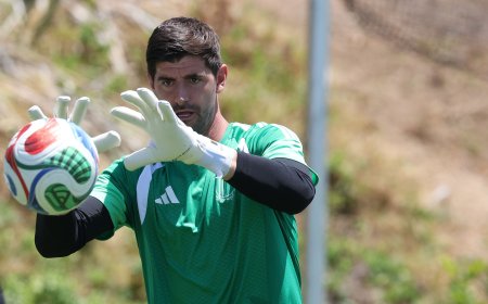 Courtois y la generación que se mueve entre el oro y el conflicto