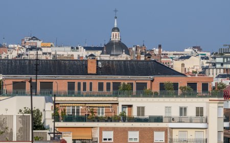 La Comunidad de Madrid anuncia que vende el ático de lujo de Chamberí el día después de revelarse su compra