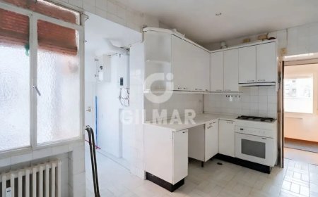 Amador pone en venta por 3,3 millones de euros los dos pisos de Chamberí que ha compartido con Ayuso