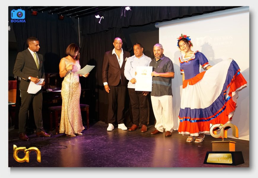 JONATHAN BIENVENIDO PAULINO GUZMÁN Reconocido Comunicador Del Año En Los Premios Gala Musical 2026