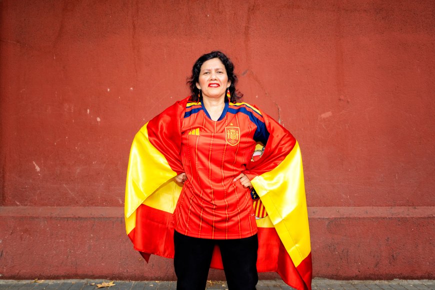 Siete inmigrantes explican su amor por La Roja: “Me siento superespañol y supercolombiano”