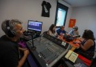 El concejal “aguafiestas” multa a una radio de barrio para forzar su desalojo