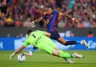 El Camp Nou disfruta con el Barça ante un Athletic en formación