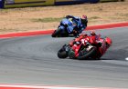 Marc Márquez responde al reto de Marco Bezzecchi y gana la ‘sprint’ del GP de Aragón