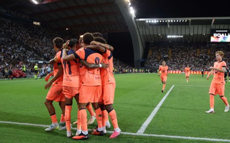 El Barcelona se impone al Nottingham Forest pero cae ante el Udinese en el triangular amistoso