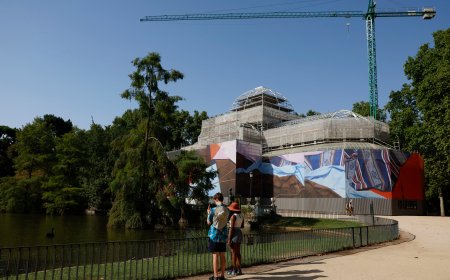 Cinco mil nuevos cristales para el Palacio de Cristal: “Cada vez que había pedrisco, ¡a cambiar vidrios!“