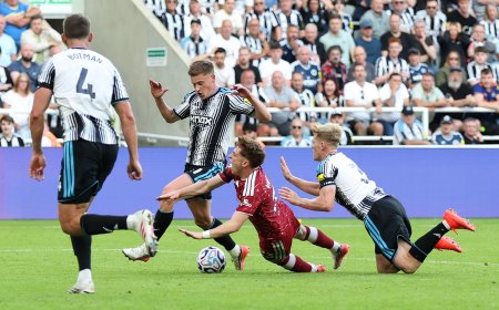 Alarmante debut de Iraola en el Liverpool