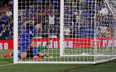 David Soria sostiene al Getafe y Enes Unal acaba con el Racing