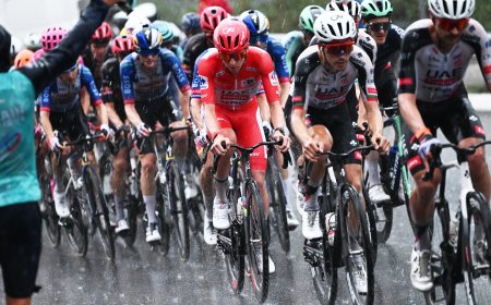 La etapa 3 de La Vuelta se cancela por una fuerte granizada a falta de 15 kilómetros para la meta