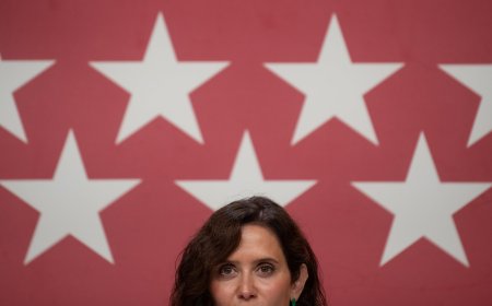 Madrid dilata publicar los detalles de la compra del ático de Ayuso con la excusa del “elevado número de solicitudes”