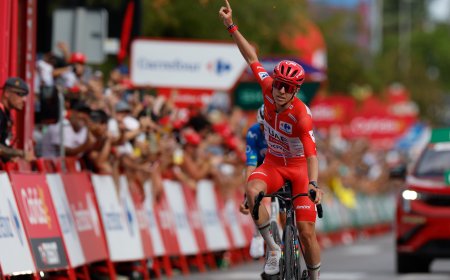 Mas humaniza a Pogacar en la Vuelta a España