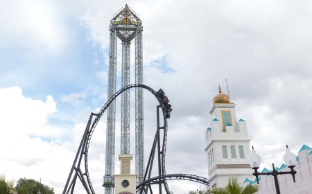 Un hombre resulta “potencialmente grave” tras un accidente en la montaña rusa de Batman del parque Warner de Madrid